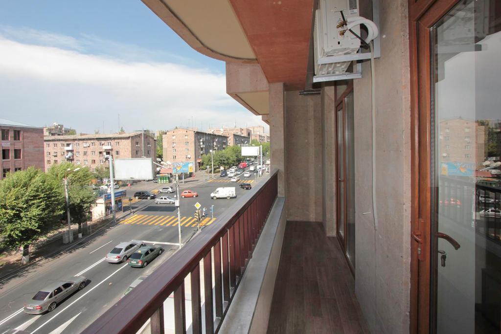 Metro Apartment Erevan Exterior foto
